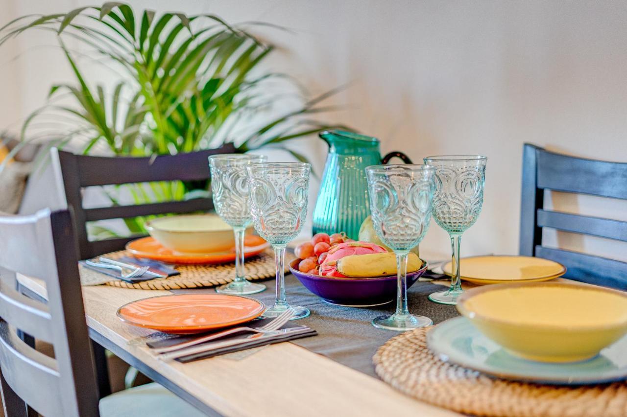Marina Palace Apartment Адехе Екстериор снимка