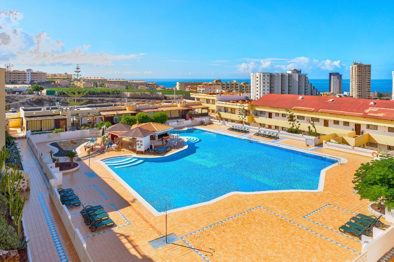 Marina Palace Apartment Адехе Екстериор снимка